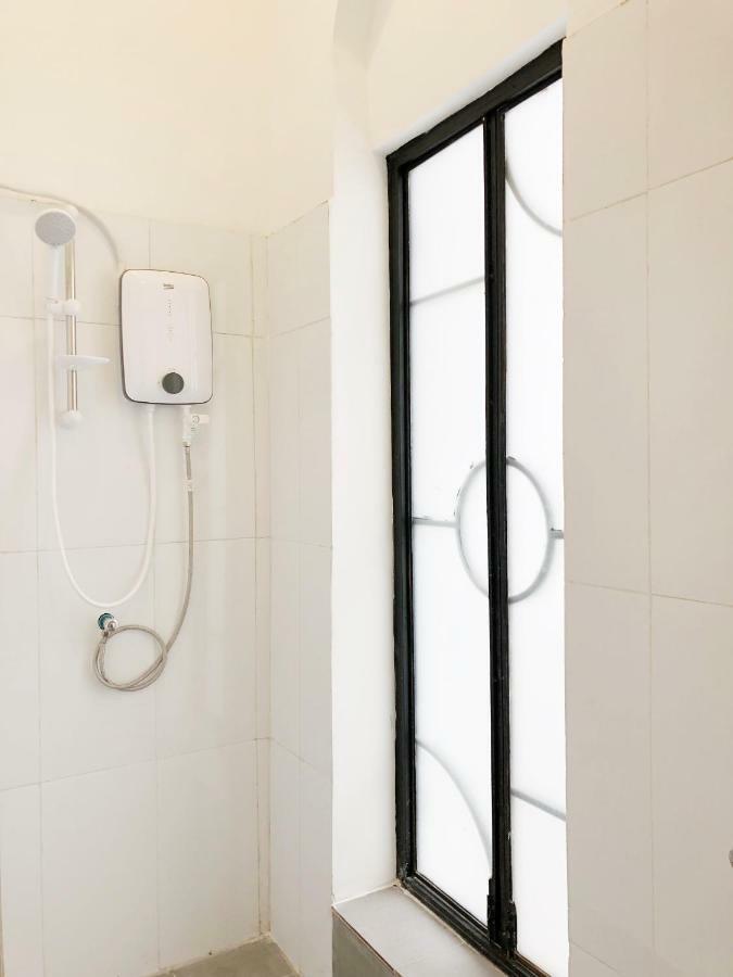 Hood Hostel Γιανγκόν Εξωτερικό φωτογραφία